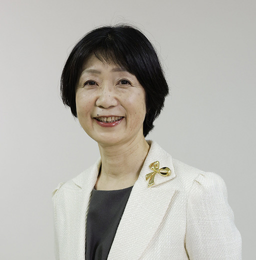 板谷初子氏